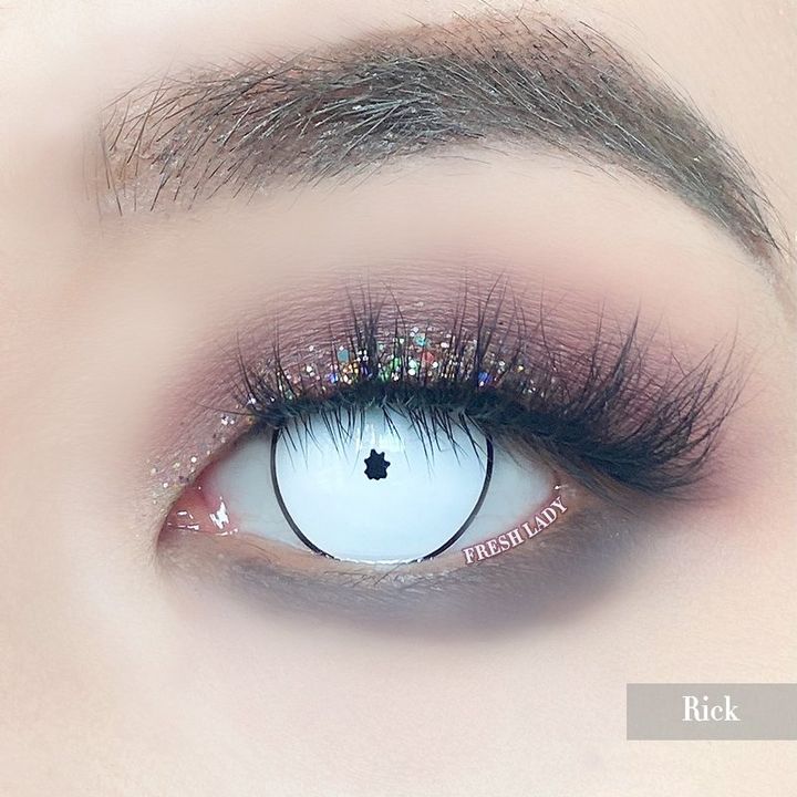 Lente de Halloween #2: Ojo en blanco con pupila diminuta · foto 5