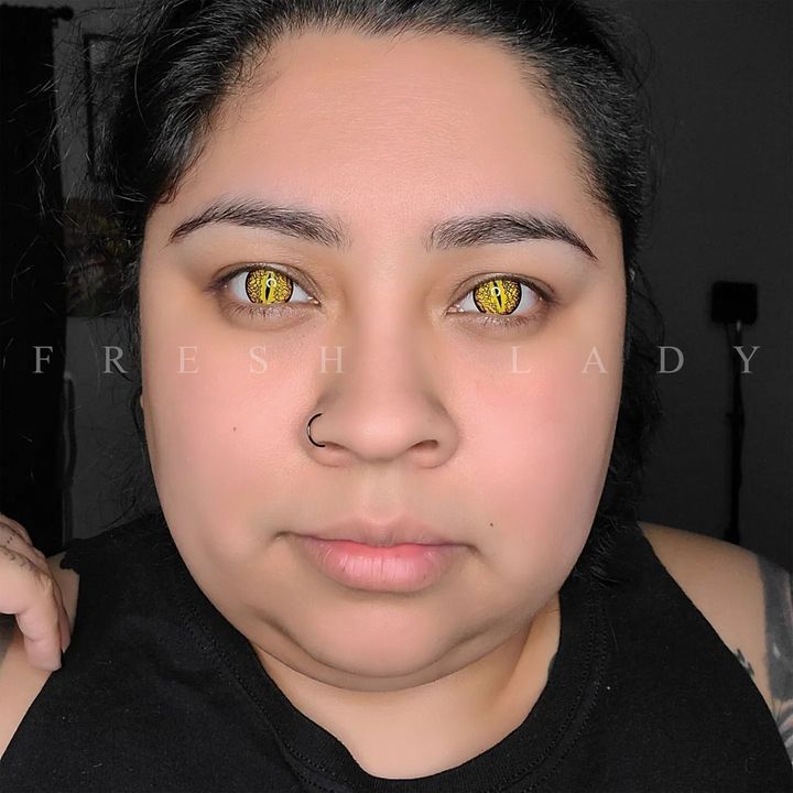 Lente de Halloween #24: Ámbar dorado agrietado con pupila rasgada de reptil · foto 6
